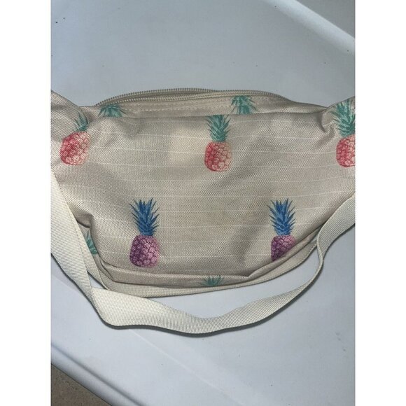 Jansport Fanny Pack Hip Bag Waist Bag pineapples - Picture 2 of 16